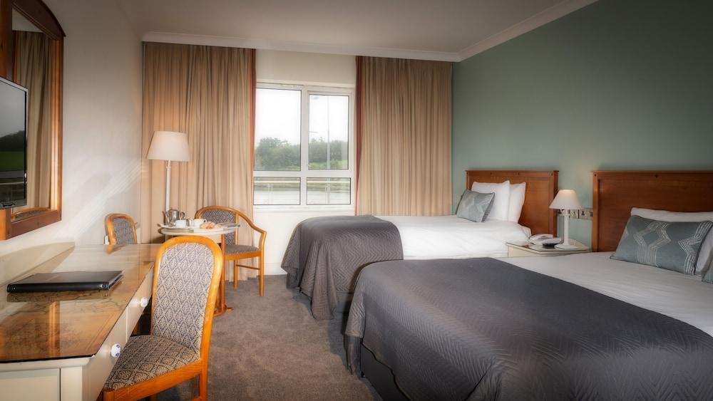 Celtic Ross Hotel & Leisure Centre ロスカーベリー エクステリア 写真